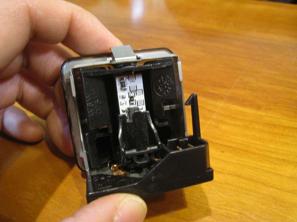 http://www.kayukawa.com/IMG_1008r.JPG